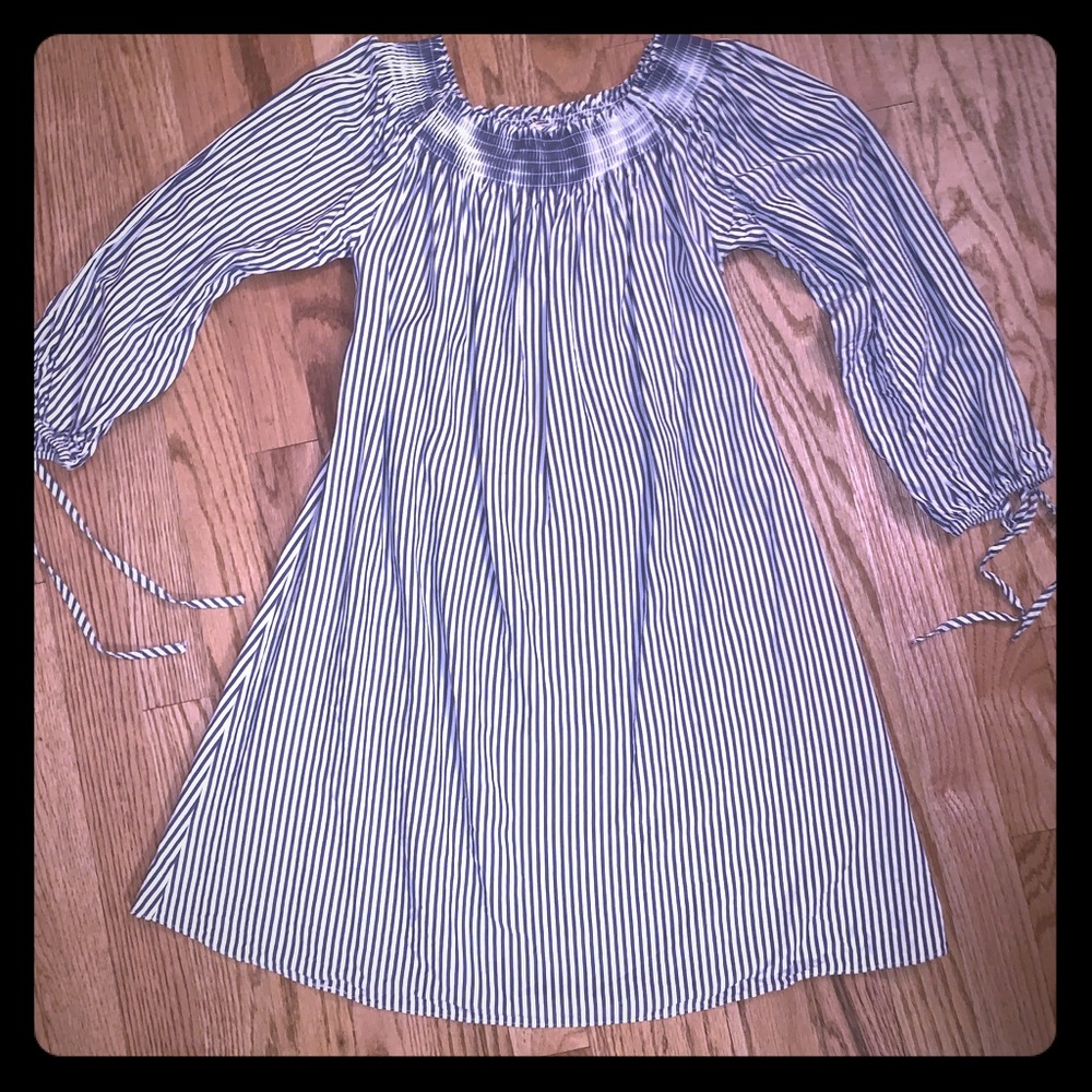 😍 Seersucker Off the Shoulder Dress 😍